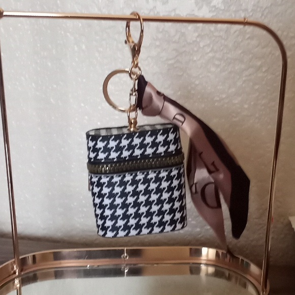 Houndstooth print Mini Keychain Bag with small Scarf Decor - Picture 2 of 4